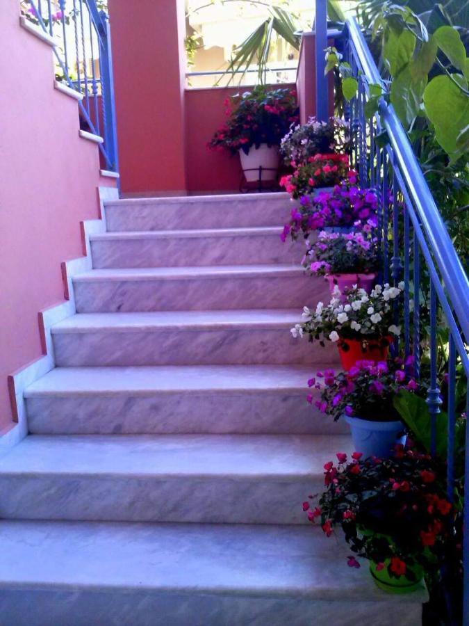 Αλκυονη Διαμερισματα Hotel Paralia Vrachou Ngoại thất bức ảnh