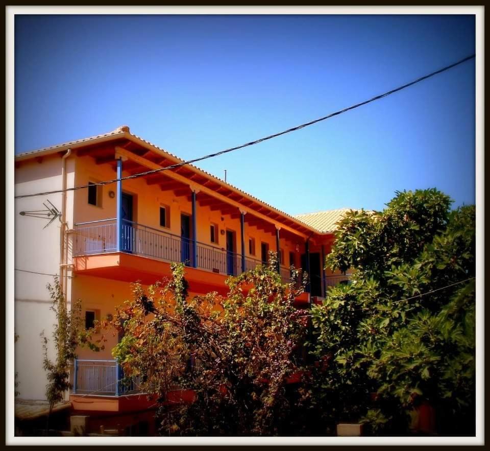 Αλκυονη Διαμερισματα Hotel Paralia Vrachou Ngoại thất bức ảnh